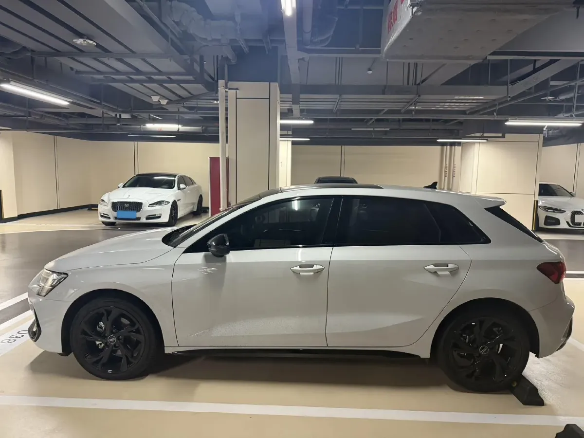 2025 Audi A3 1.5T 160HP L4 7DCT,autocango,china used car exporter,china ev exporter,chinese used car exporter,chinese used ev exporter
