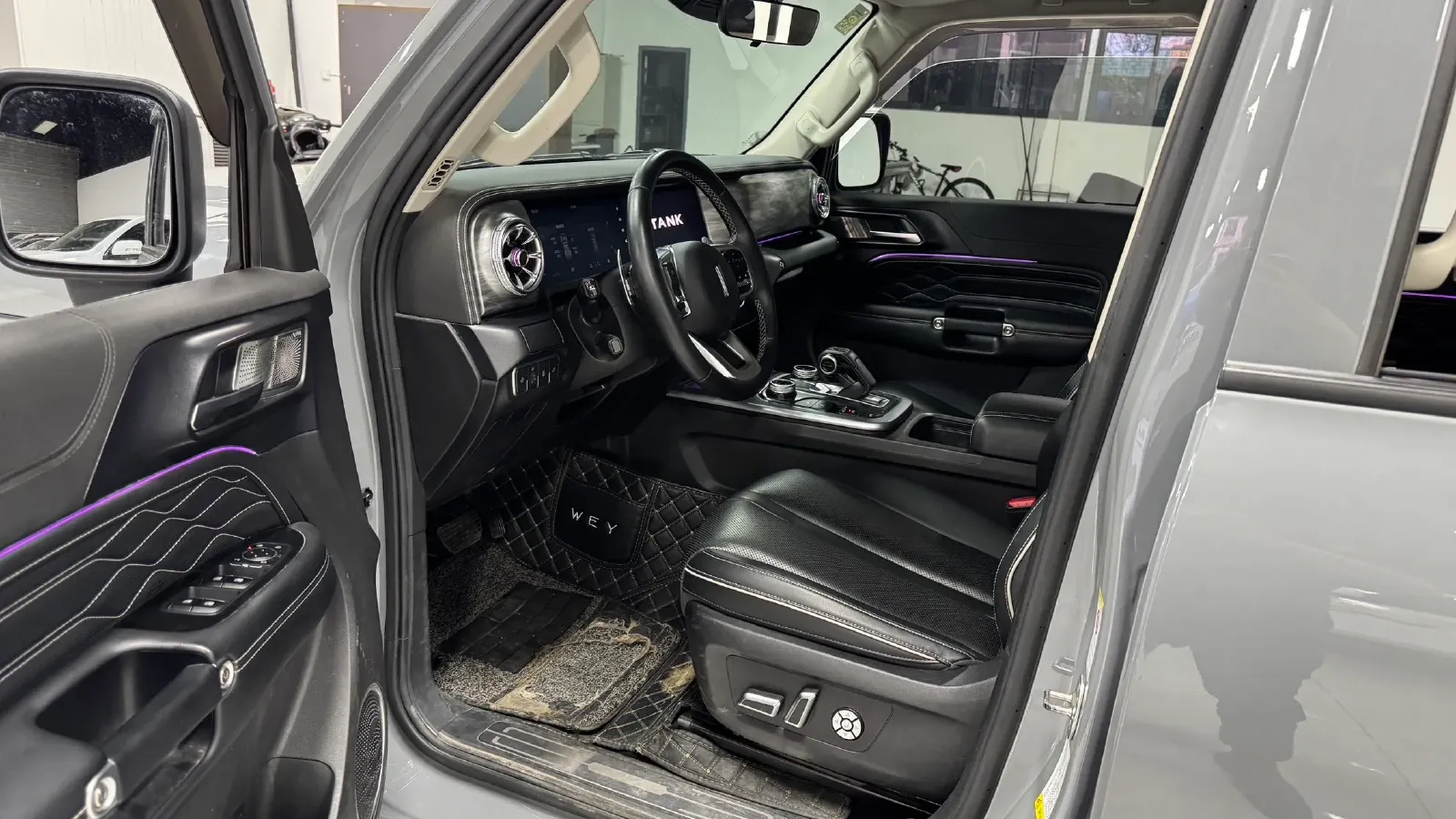 2021 Tank 300 2.0T 227HP L4 8AT,autocango,china used car exporter,china ev exporter,chinese used car exporter,chinese used ev exporter