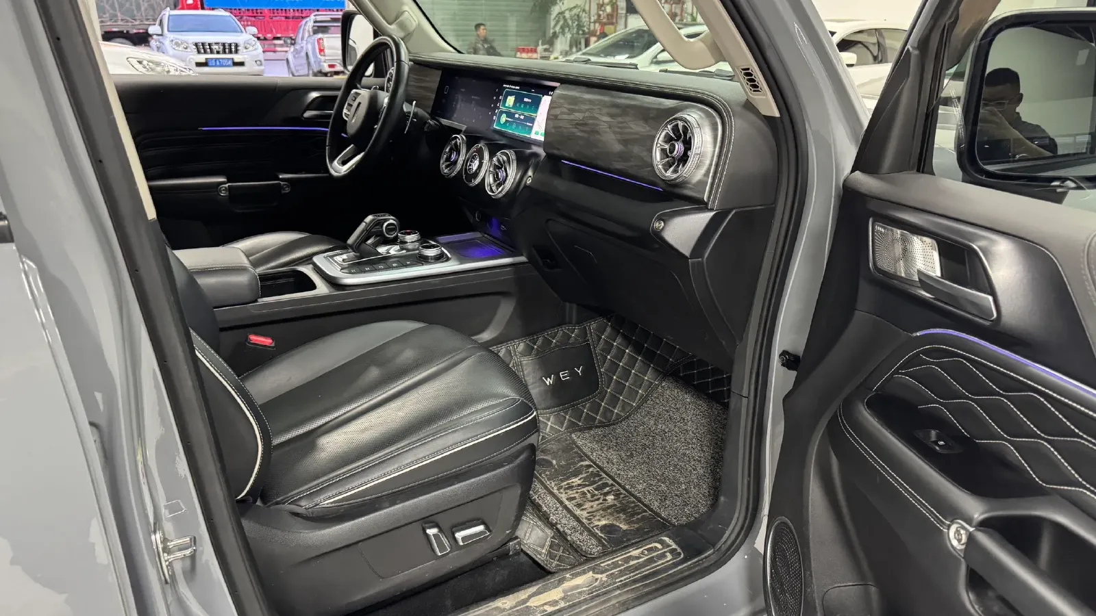 2021 Tank 300 2.0T 227HP L4 8AT,autocango,china used car exporter,china ev exporter,chinese used car exporter,chinese used ev exporter