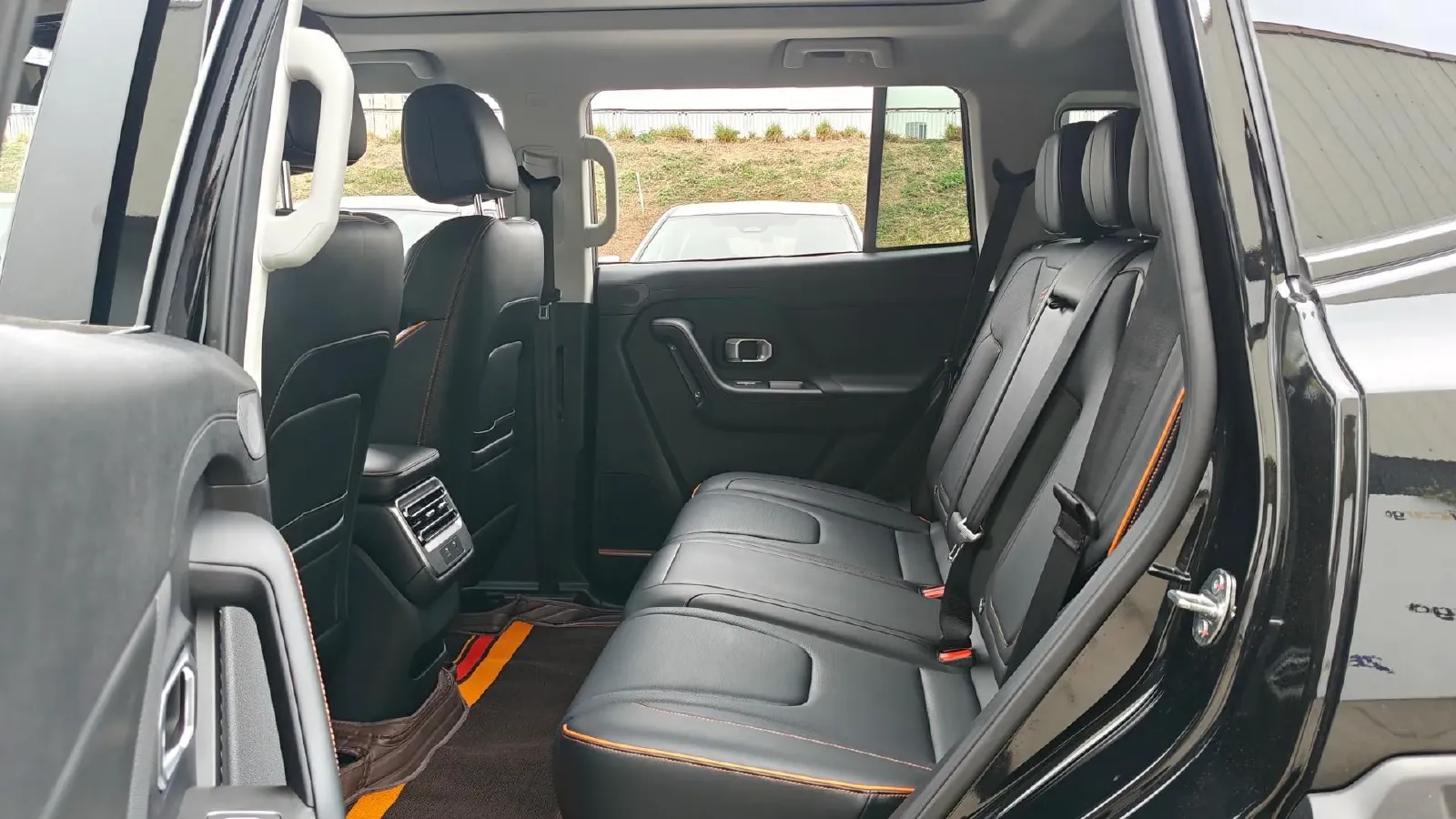 2025 Jetour Freeman 1.5T 184HP L4 7DCT,autocango,china used car exporter,china ev exporter,chinese used car exporter,chinese used ev exporter