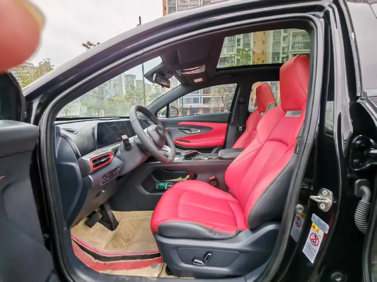 2022 ChangAn UNI-T 1.5T 188HP L4 7DCT,autocango,china used car exporter,china ev exporter,chinese used car exporter,chinese used ev exporter