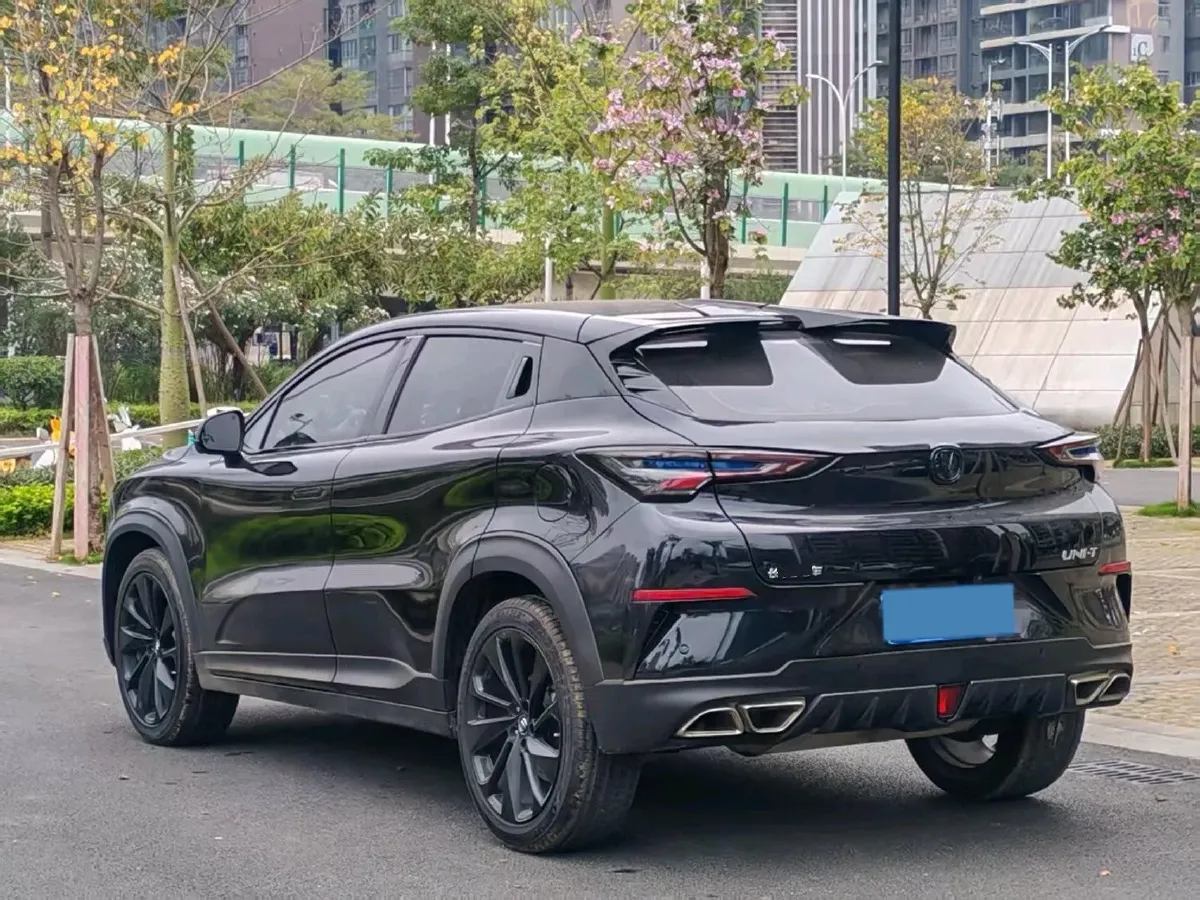 2022 ChangAn UNI-T 1.5T 188HP L4 7DCT,autocango,china used car exporter,china ev exporter,chinese used car exporter,chinese used ev exporter