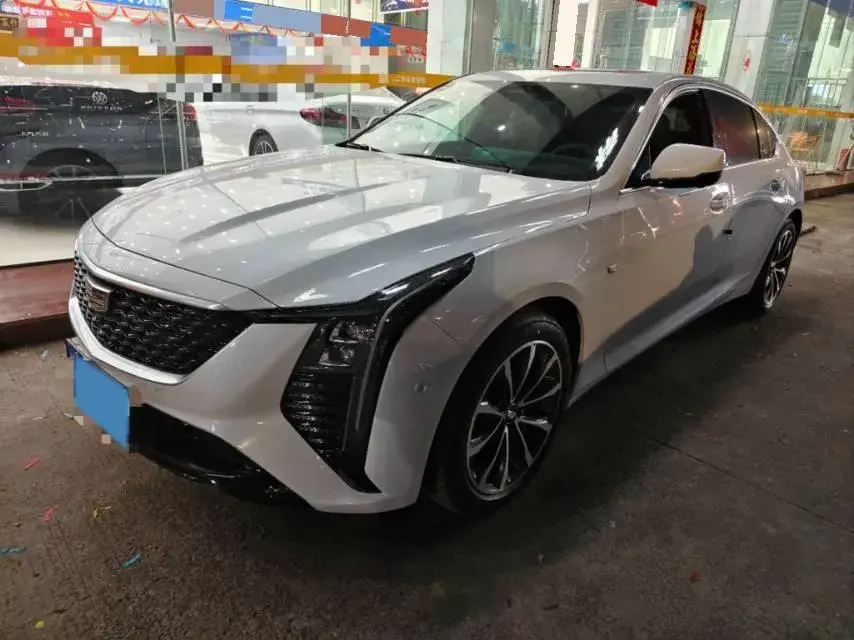 2025 Cadillac CT5 2.0T 237HP L4 10AT