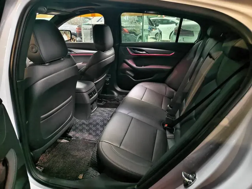 2025 Cadillac CT5 2.0T 237HP L4 10AT,autocango,china used car exporter,china ev exporter,chinese used car exporter,chinese used ev exporter