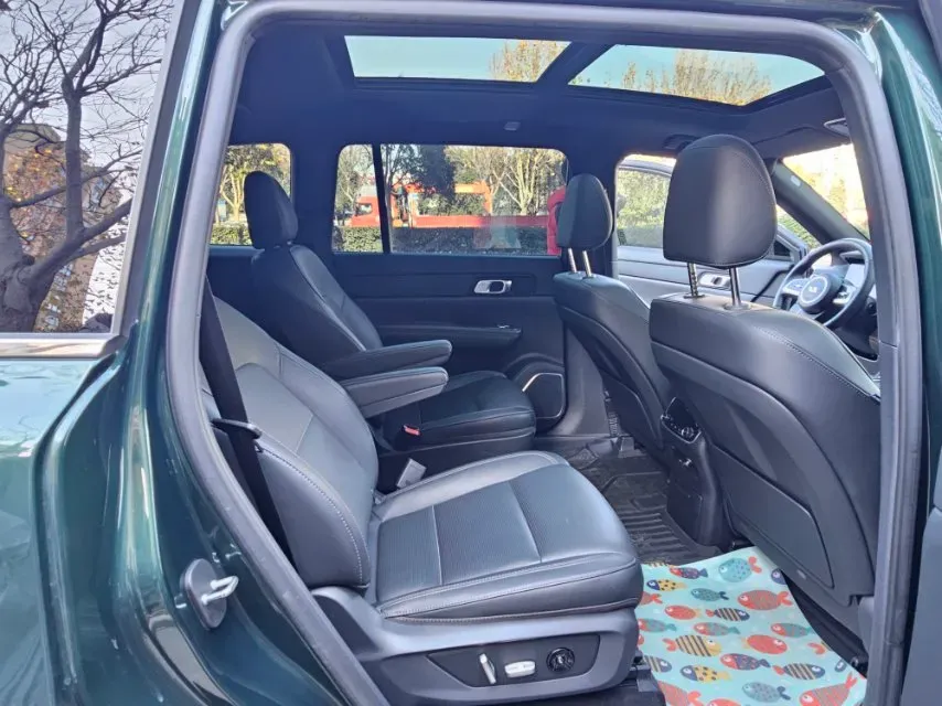 2021 Li ONE Range Extended 131HP REEV 40.5KWH,autocango,china used car exporter,china ev exporter,chinese used car exporter,chinese used ev exporter