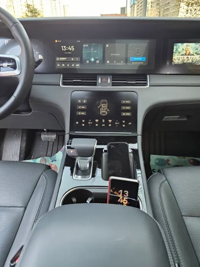 2021 Li ONE Range Extended 131HP REEV 40.5KWH,autocango,china used car exporter,china ev exporter,chinese used car exporter,chinese used ev exporter