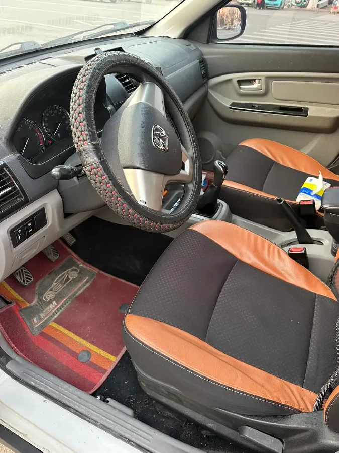 2017 BAIC WeiWang M20 1.5L 116HP L4 5MT,autocango,china used car exporter,china ev exporter,chinese used car exporter,chinese used ev exporter