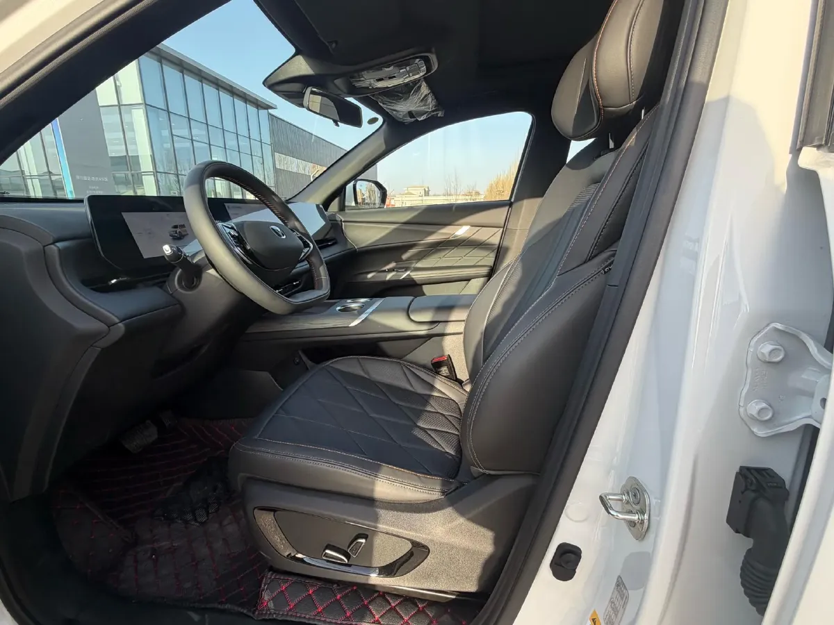 2025 ChangAn CS75 Plus 1.5T 188HP L4 8AT,autocango,china used car exporter,china ev exporter,chinese used car exporter,chinese used ev exporter