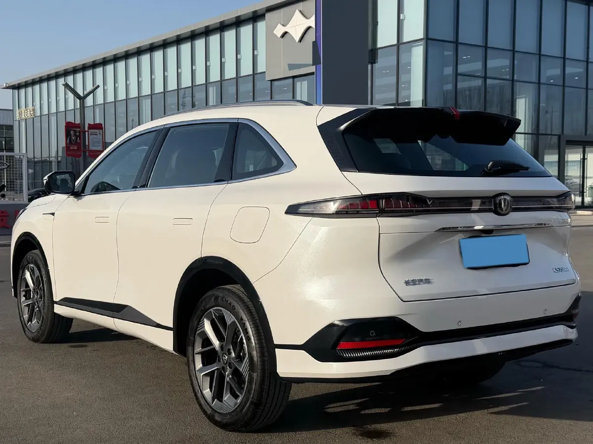 2025 ChangAn CS75 Plus 1.5T 188HP L4 8AT,autocango,china used car exporter,china ev exporter,chinese used car exporter,chinese used ev exporter
