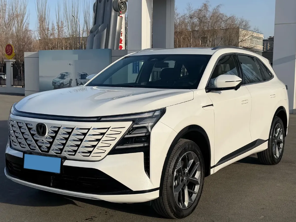 2025 ChangAn CS75 Plus 1.5T 188HP L4 8AT,autocango,china used car exporter,china ev exporter,chinese used car exporter,chinese used ev exporter