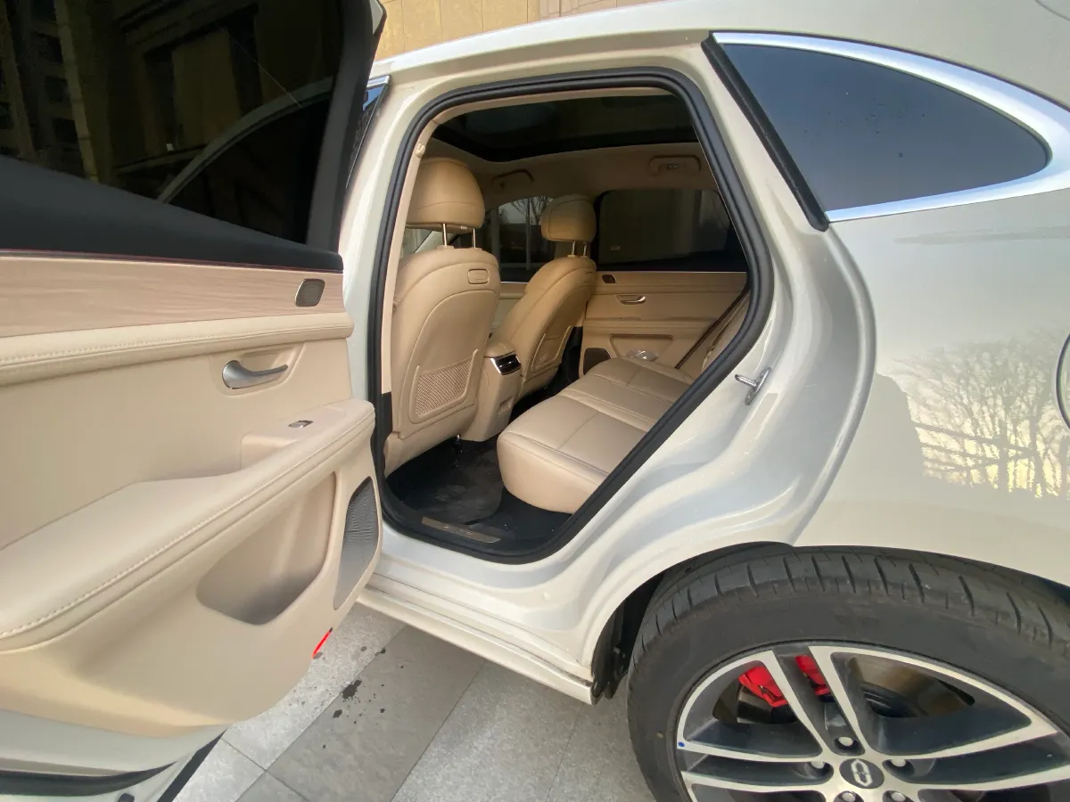 2025 AITO AITO M5 BEV 83KWH,autocango,china used car exporter,china ev exporter,chinese used car exporter,chinese used ev exporter