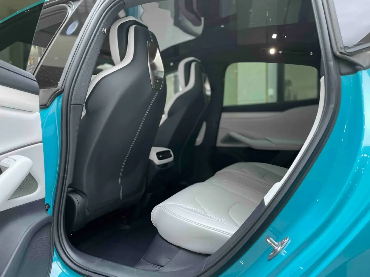 2024 MI SU7 BEV 73.6KWH,autocango,china used car exporter,china ev exporter,chinese used car exporter,chinese used ev exporter