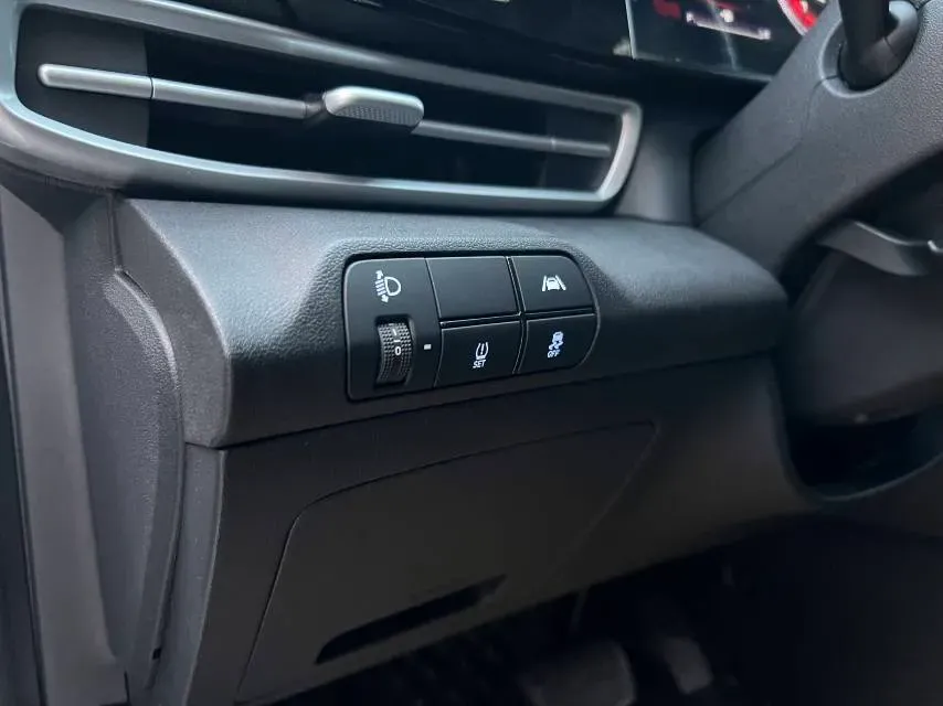 2022 Hyundai Elantra 1.5L 115HP L4 CVT,autocango,china used car exporter,china ev exporter,chinese used car exporter,chinese used ev exporter