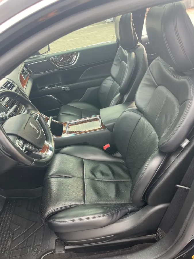 2019 Lincoln Continental 2.0T 261HP L4 6AT,autocango,china used car exporter,china ev exporter,chinese used car exporter,chinese used ev exporter