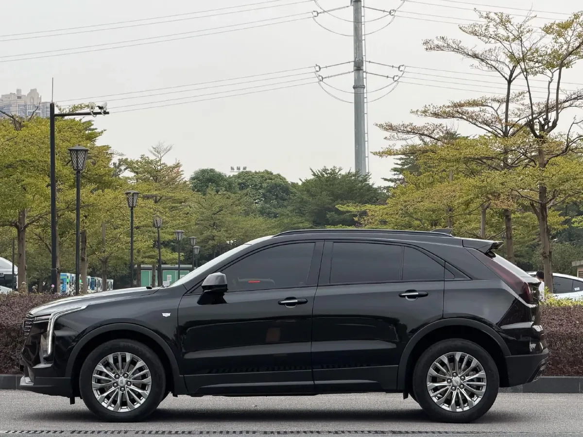 2024 Cadillac XT4 2.0T 237HP L4 9AT,autocango,china used car exporter,china ev exporter,chinese used car exporter,chinese used ev exporter
