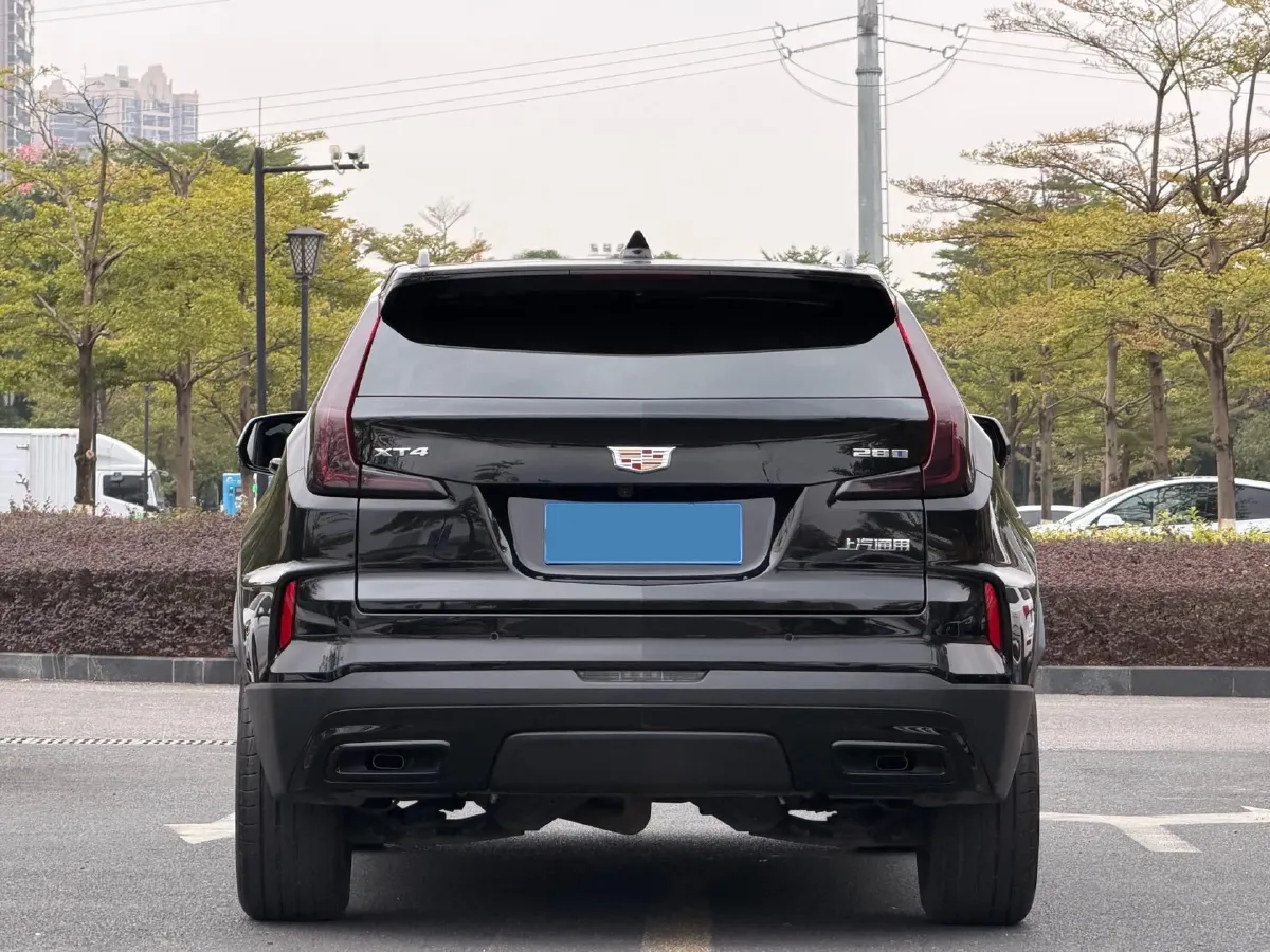 2024 Cadillac XT4 2.0T 237HP L4 9AT,autocango,china used car exporter,china ev exporter,chinese used car exporter,chinese used ev exporter