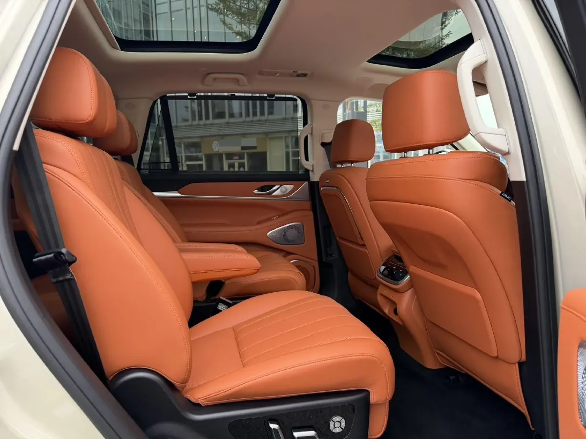 2025 WEY BlueMountain 1.5T 170HP L4 4DHT PHEV 44.5KWH,autocango,china used car exporter,china ev exporter,chinese used car exporter,chinese used ev exporter