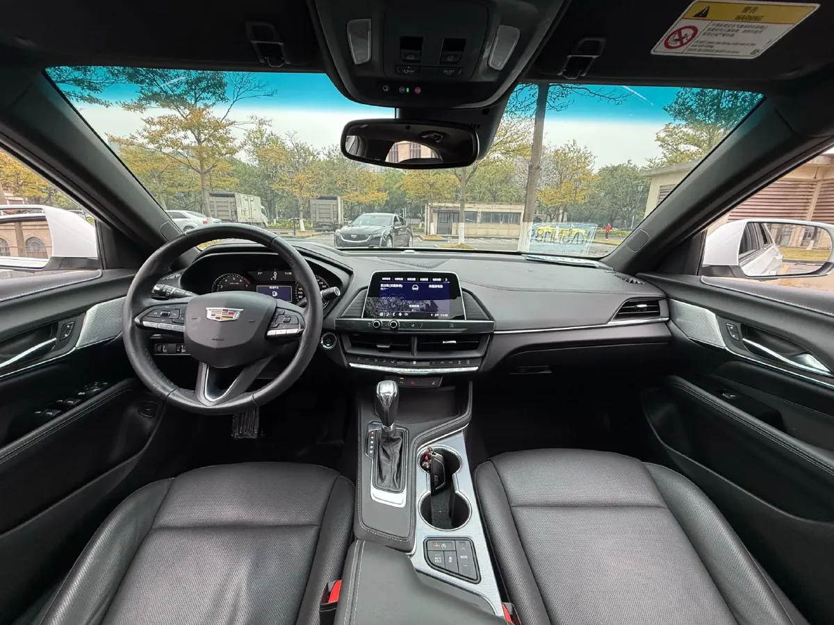 2022 Cadillac CT4 2.0T 237HP L4 8AT,autocango,china used car exporter,china ev exporter,chinese used car exporter,chinese used ev exporter