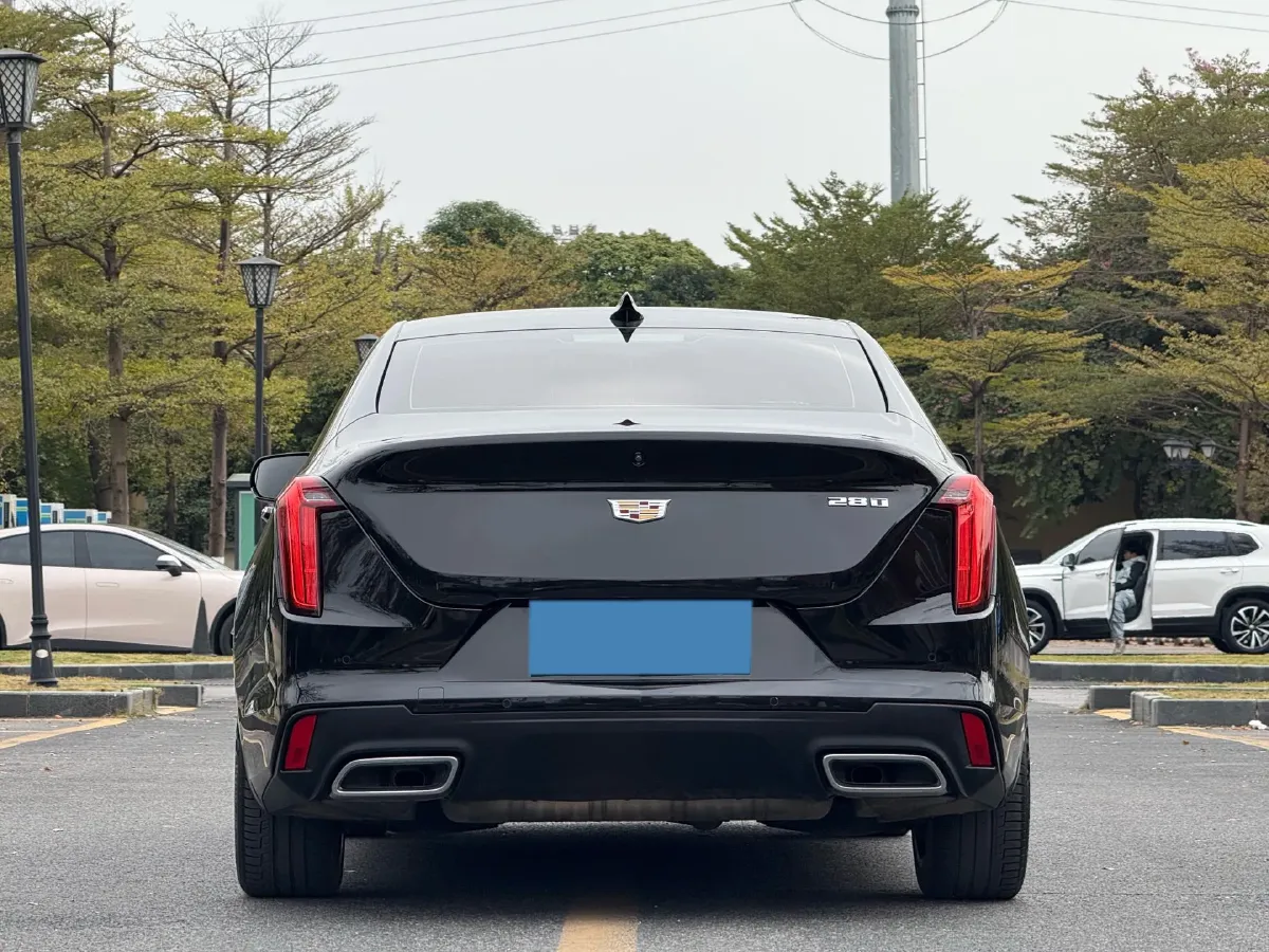 2022 Cadillac CT4 2.0T 237HP L4 8AT,autocango,china used car exporter,china ev exporter,chinese used car exporter,chinese used ev exporter