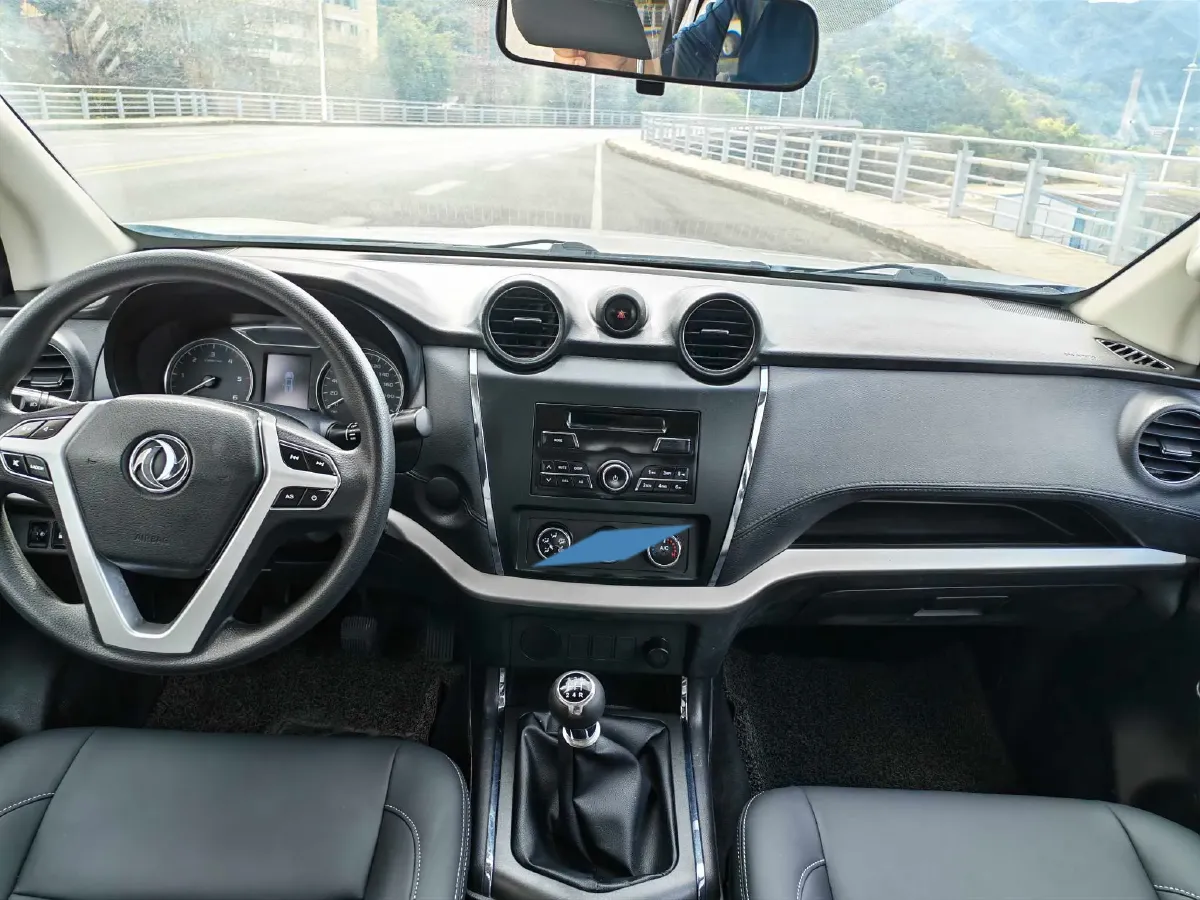 2019 Dongfeng RuiQi 6 2.5T 140HP L4 5MT,autocango,china used car exporter,china ev exporter,chinese used car exporter,chinese used ev exporter