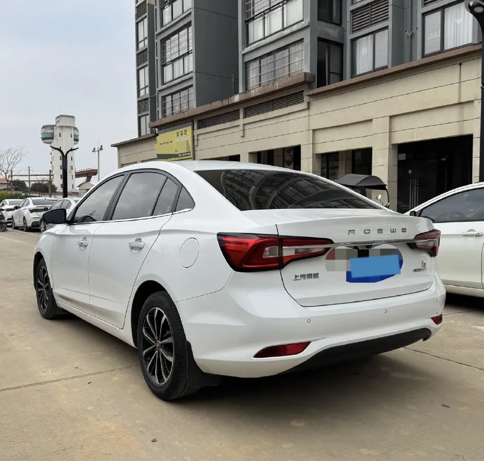 2020 Roewe i5 1.5L 120HP L4 CVT,autocango,china used car exporter,china ev exporter,chinese used car exporter,chinese used ev exporter