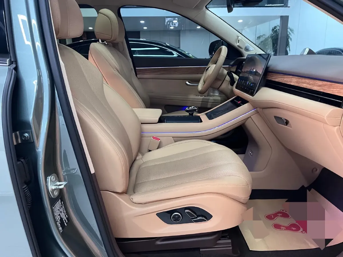 2024 AITO AITO M7 1.5T 152HP L4 REEV 40KWH,autocango,china used car exporter,china ev exporter,chinese used car exporter,chinese used ev exporter