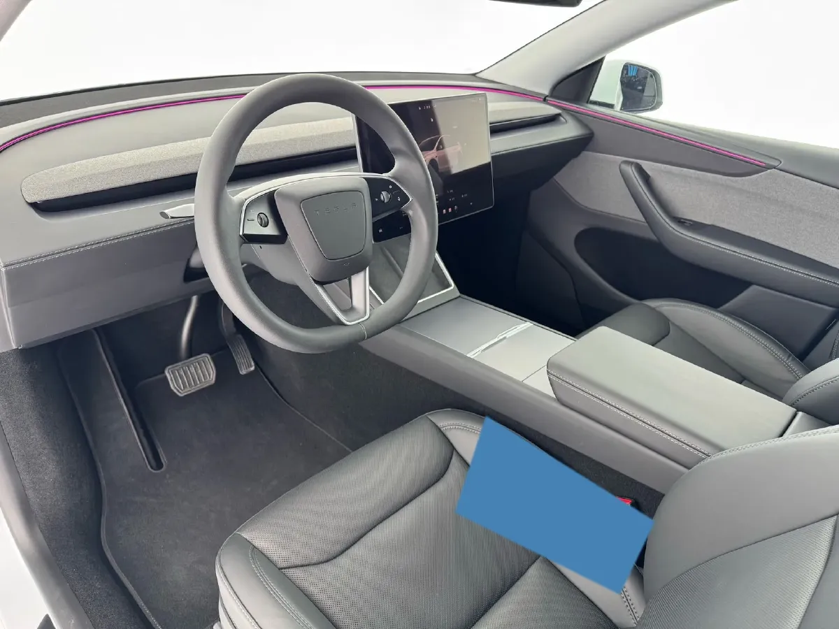 2025 Tesla Model Y BEV 62.5KWH,autocango,china used car exporter,china ev exporter,chinese used car exporter,chinese used ev exporter