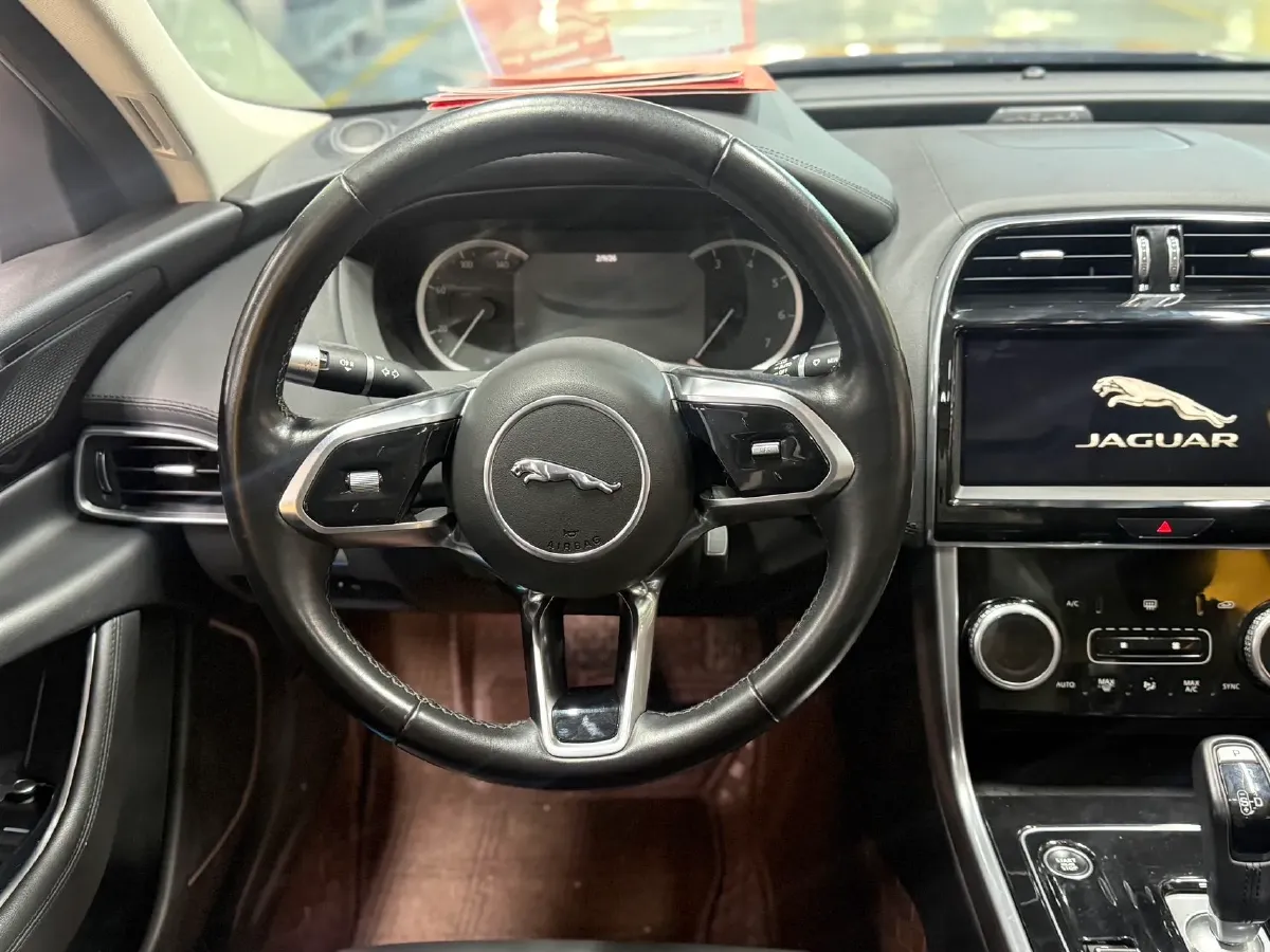 2020 Jaguar XEL 2.0T 200HP L4 8AT,autocango,china used car exporter,china ev exporter,chinese used car exporter,chinese used ev exporter