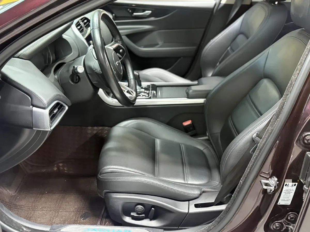 2020 Jaguar XEL 2.0T 200HP L4 8AT,autocango,china used car exporter,china ev exporter,chinese used car exporter,chinese used ev exporter