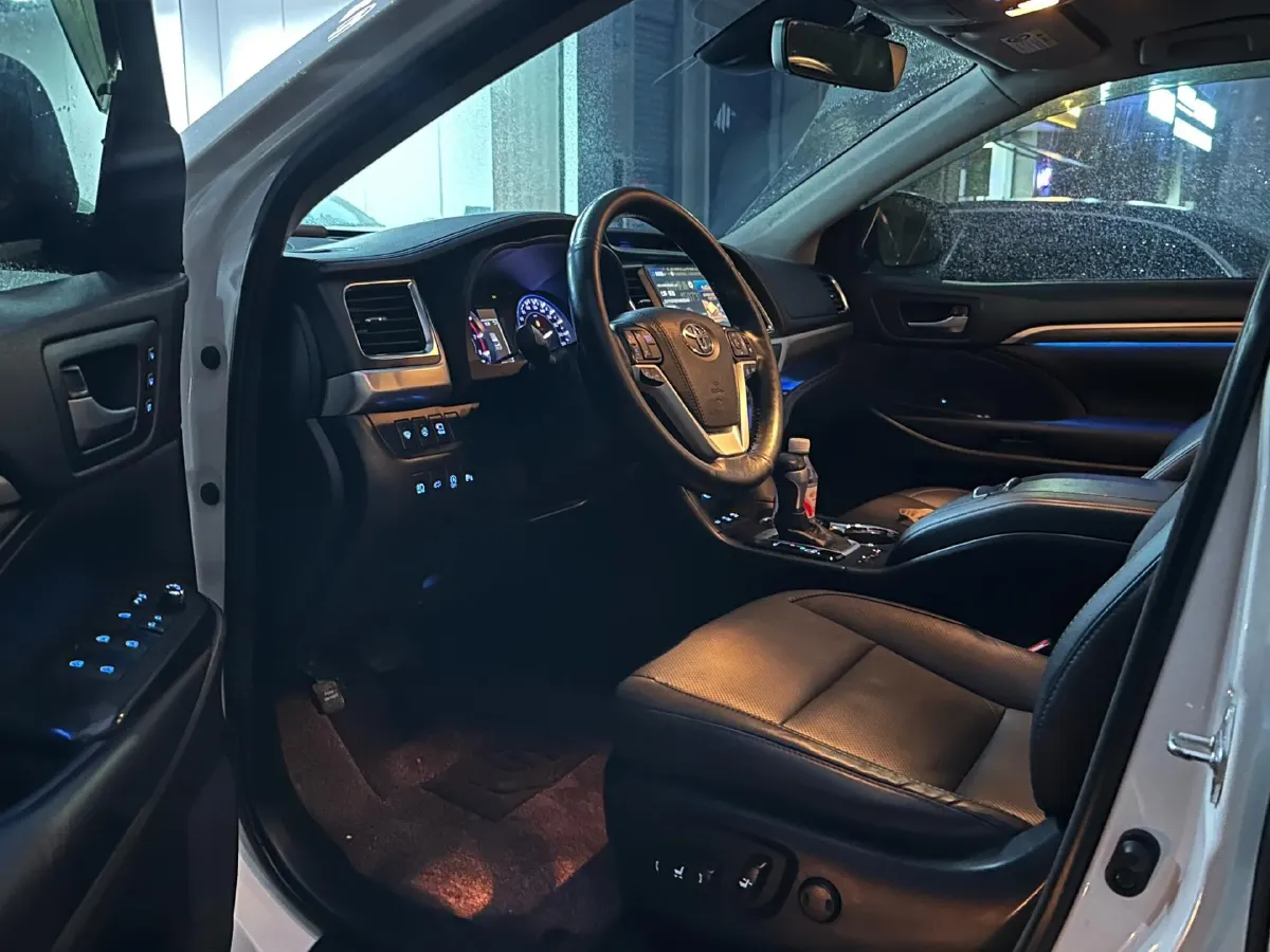 2019 HanTeng V7 1.5T 156HP L4 6AT,autocango,china used car exporter,china ev exporter,chinese used car exporter,chinese used ev exporter