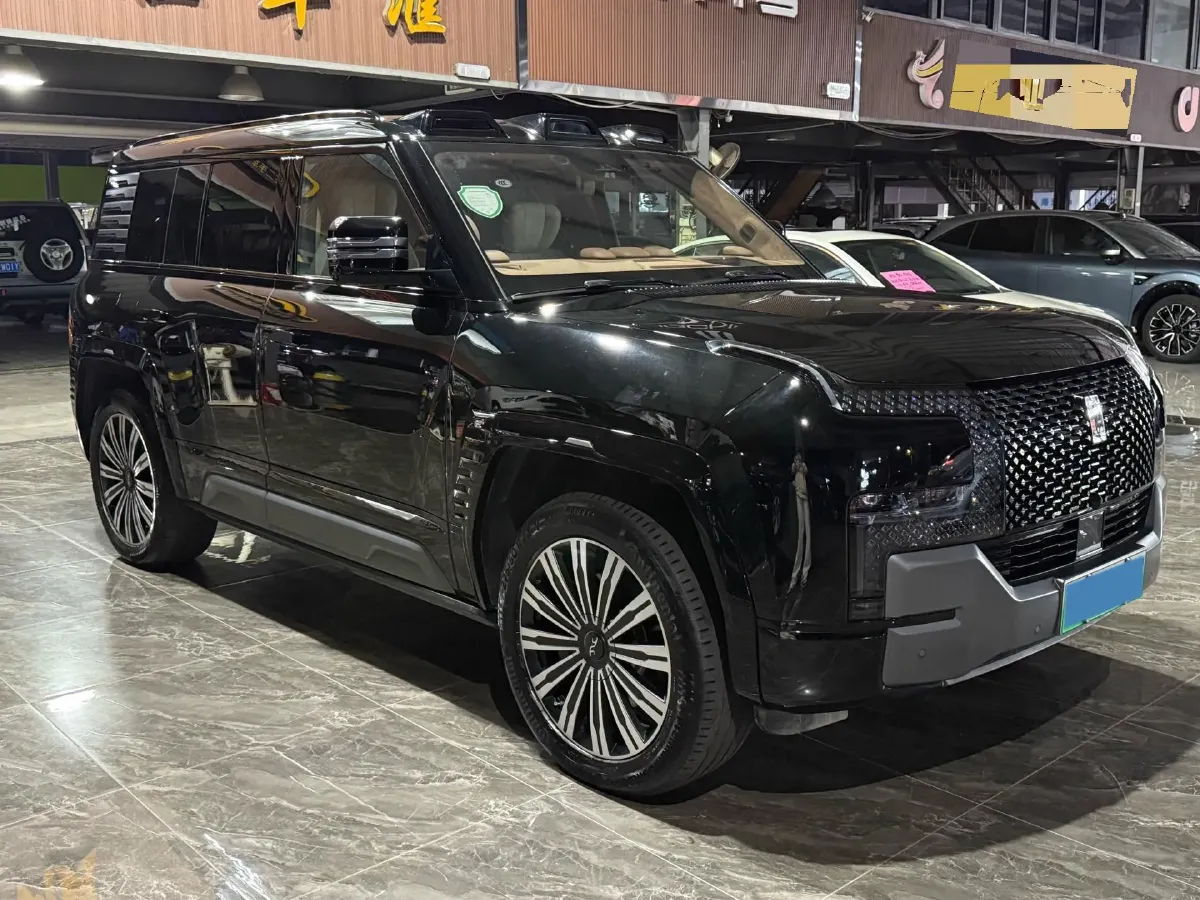 2023 YangWang U8 2.0T 272HP L4 REEV 49.05KWH,autocango,china used car exporter,china ev exporter,chinese used car exporter,chinese used ev exporter