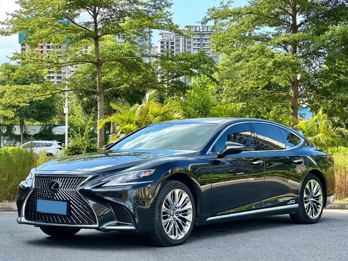 2018 Lexus LS 3.5L 299HP V6 E-CVT Hybrid