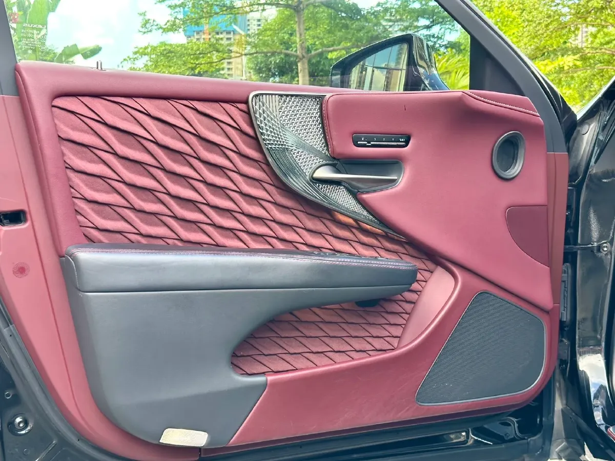 2018 Lexus LS 3.5L 299HP V6 E-CVT Hybrid,autocango,china used car exporter,china ev exporter,chinese used car exporter,chinese used ev exporter