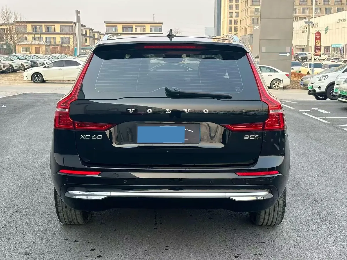 2024 Volvo XC60 2.0T 250HP L4 8AT,autocango,china used car exporter,china ev exporter,chinese used car exporter,chinese used ev exporter