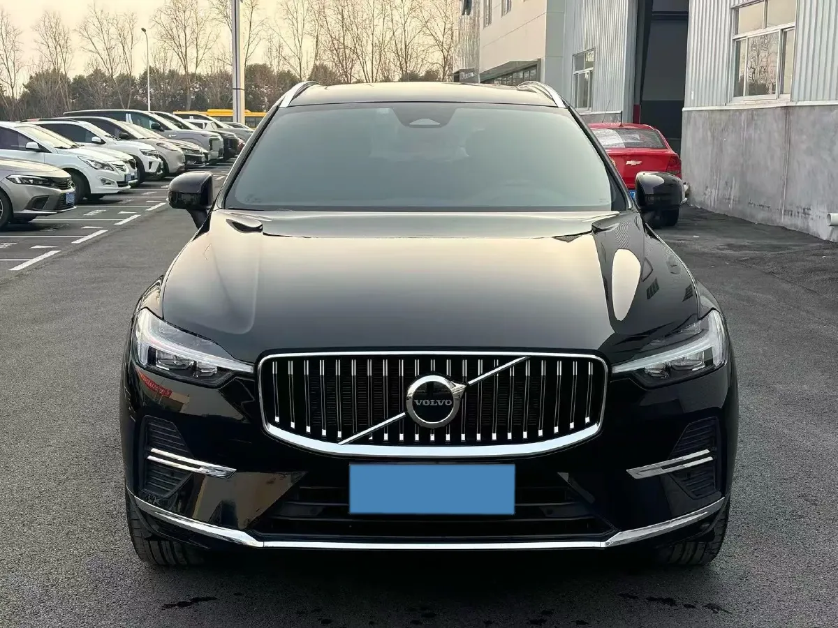 2024 Volvo XC60 2.0T 250HP L4 8AT,autocango,china used car exporter,china ev exporter,chinese used car exporter,chinese used ev exporter