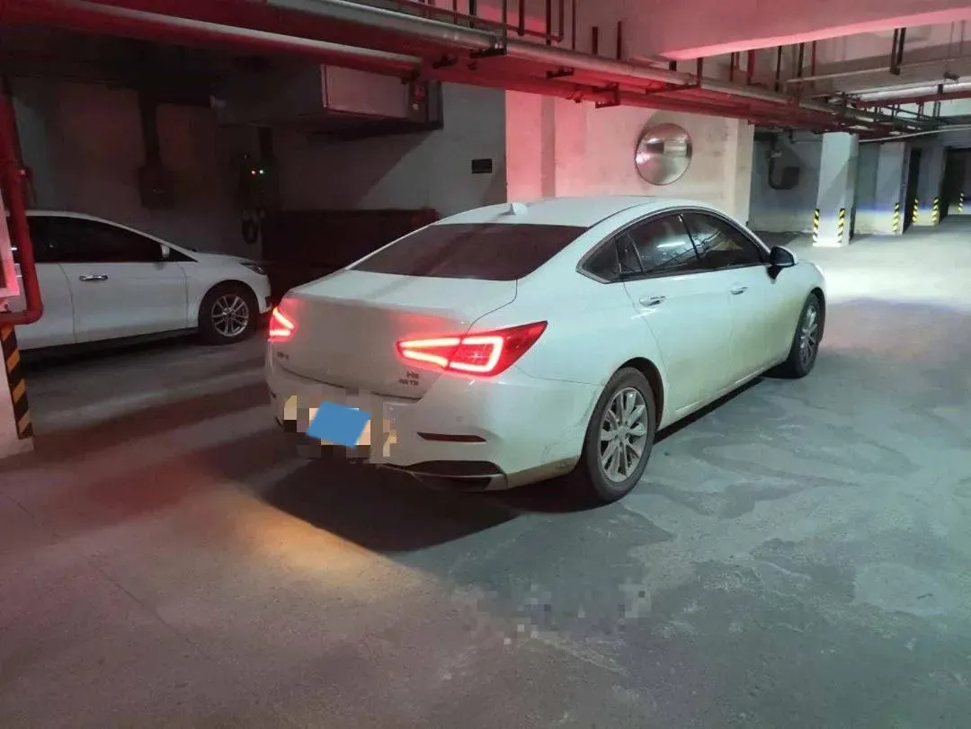 2019 HongQi H5 1.8T 180HP L4 6AT,autocango,china used car exporter,china ev exporter,chinese used car exporter,chinese used ev exporter