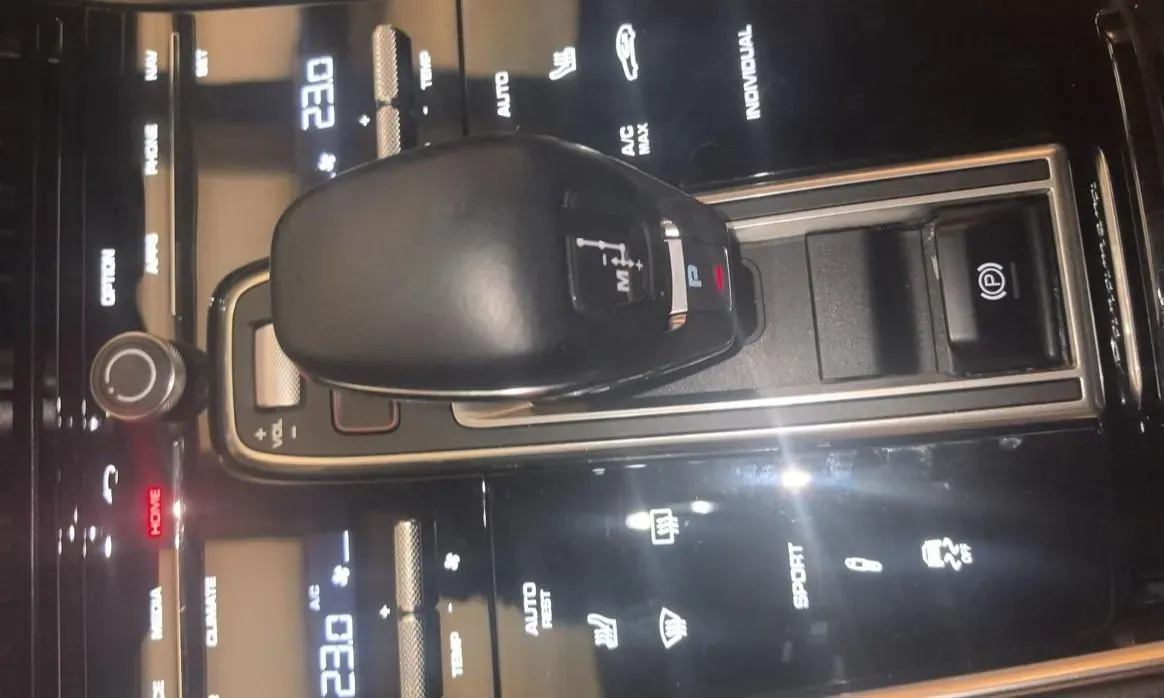 2019 Porsche Panamera 2.9T 330HP V6 8DCT,autocango,china used car exporter,china ev exporter,chinese used car exporter,chinese used ev exporter