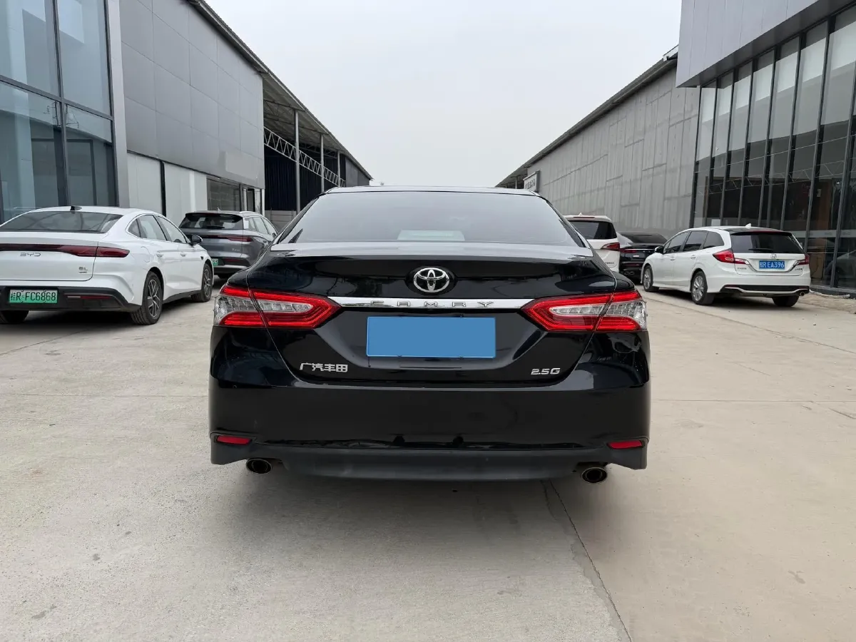 2019 Toyota Camry 2.5L 209HP L4 8AT,autocango,china used car exporter,china ev exporter,chinese used car exporter,chinese used ev exporter
