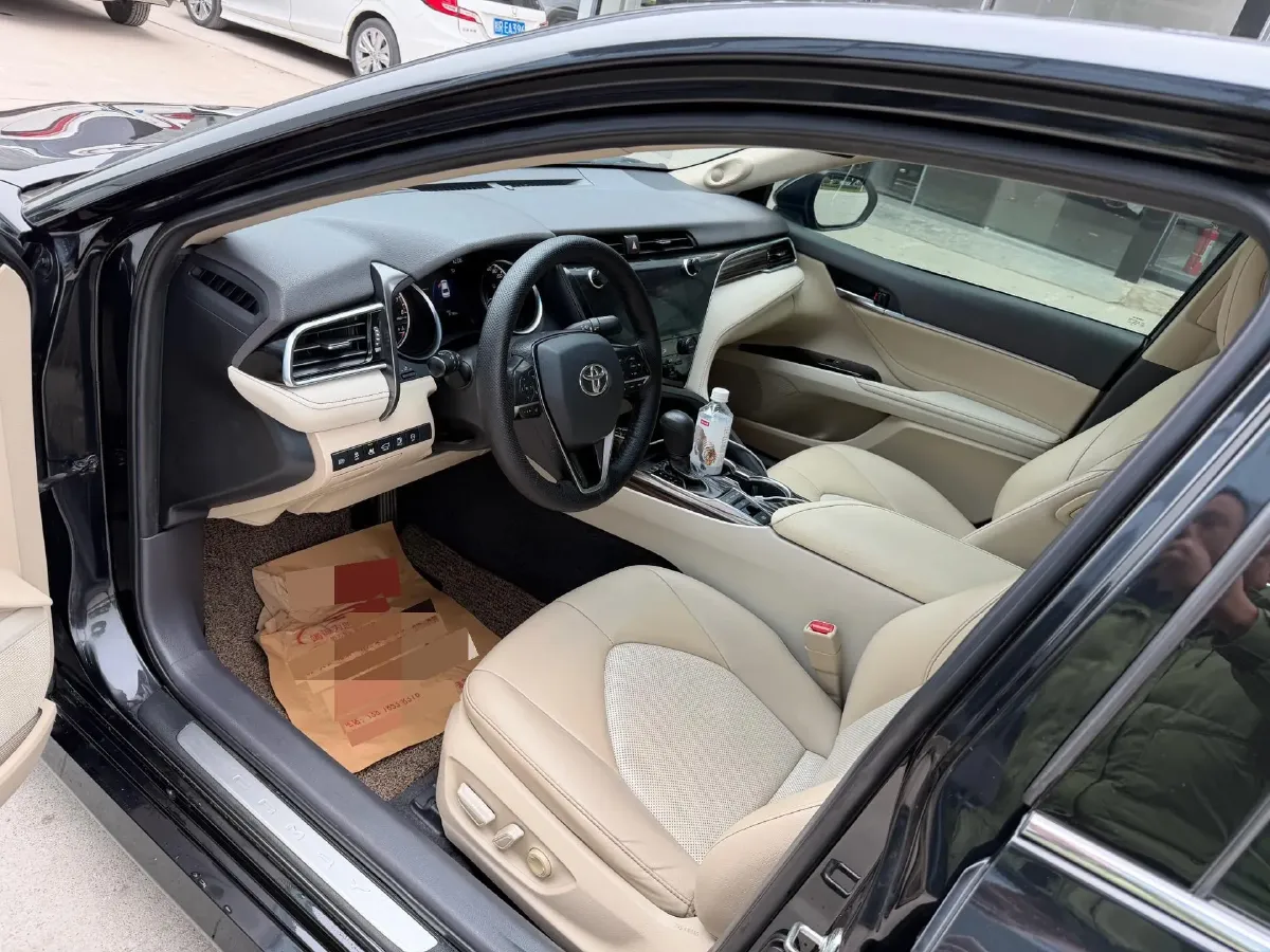 2019 Toyota Camry 2.5L 209HP L4 8AT,autocango,china used car exporter,china ev exporter,chinese used car exporter,chinese used ev exporter
