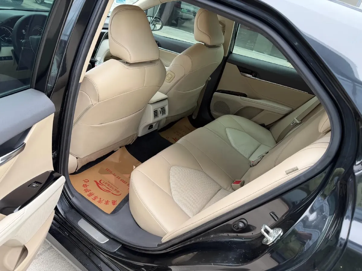 2019 Toyota Camry 2.5L 209HP L4 8AT,autocango,china used car exporter,china ev exporter,chinese used car exporter,chinese used ev exporter