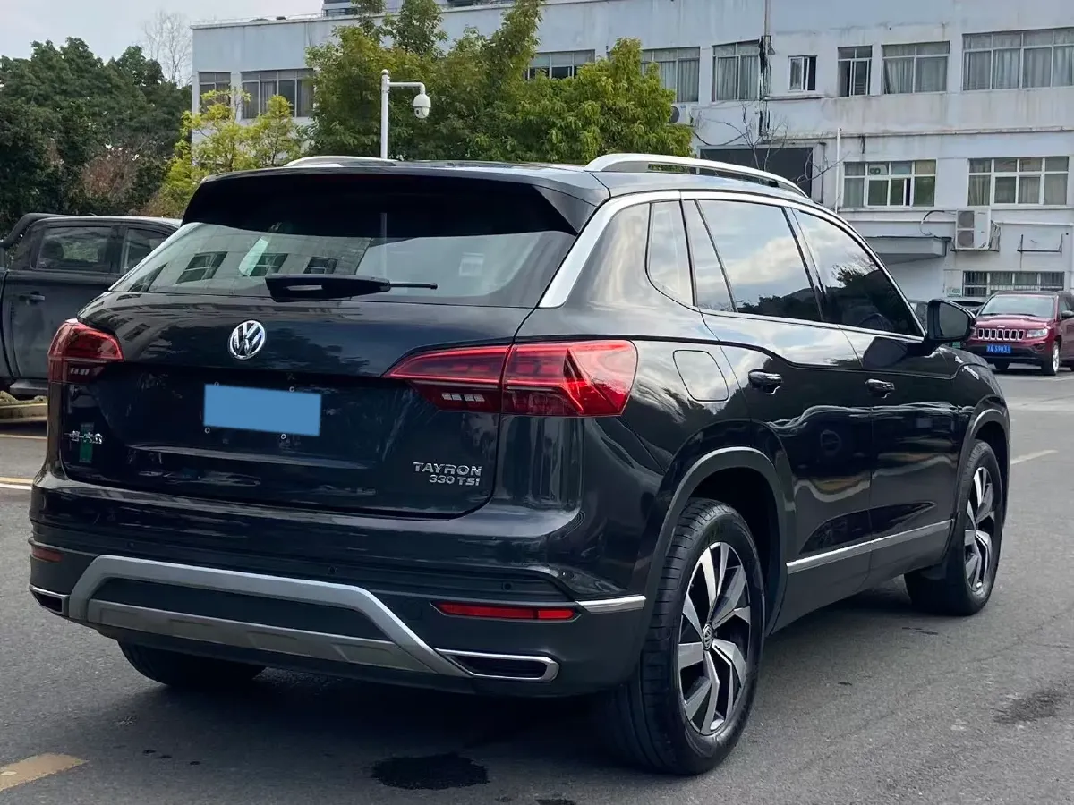 2019 Jeep Cherokee 2.0T 234HP L4 9AT,autocango,china used car exporter,china ev exporter,chinese used car exporter,chinese used ev exporter