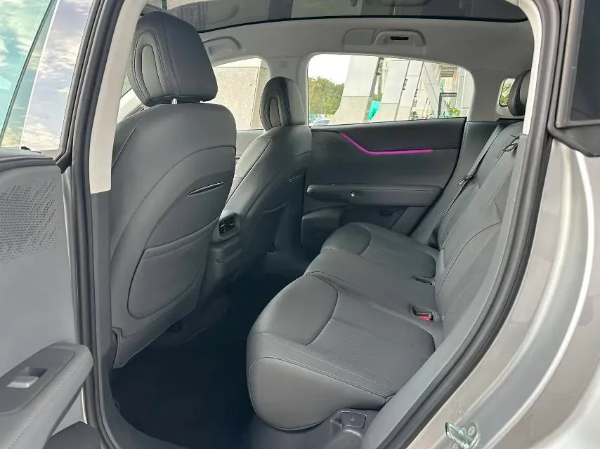 2025 Xpeng G6 BEV 68.5KWH,autocango,china used car exporter,china ev exporter,chinese used car exporter,chinese used ev exporter