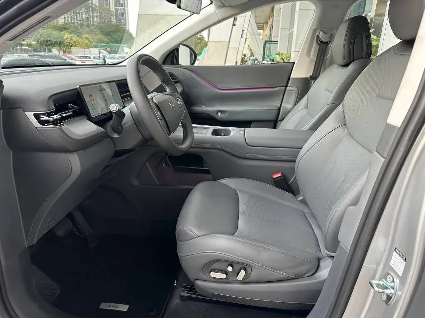 2025 Xpeng G6 BEV 68.5KWH,autocango,china used car exporter,china ev exporter,chinese used car exporter,chinese used ev exporter