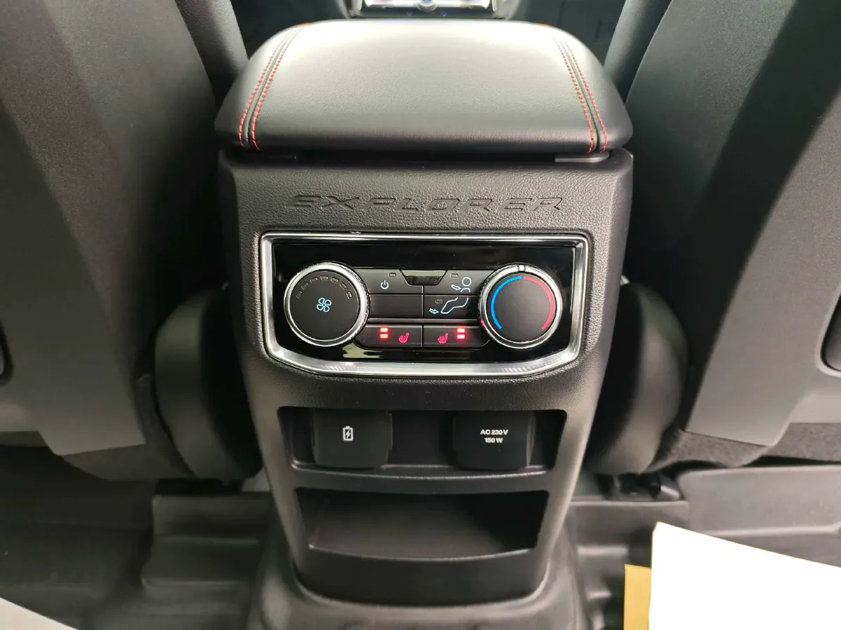 2020 Ford Explorer 2.3T 276HP L4 10AT,autocango,china used car exporter,china ev exporter,chinese used car exporter,chinese used ev exporter