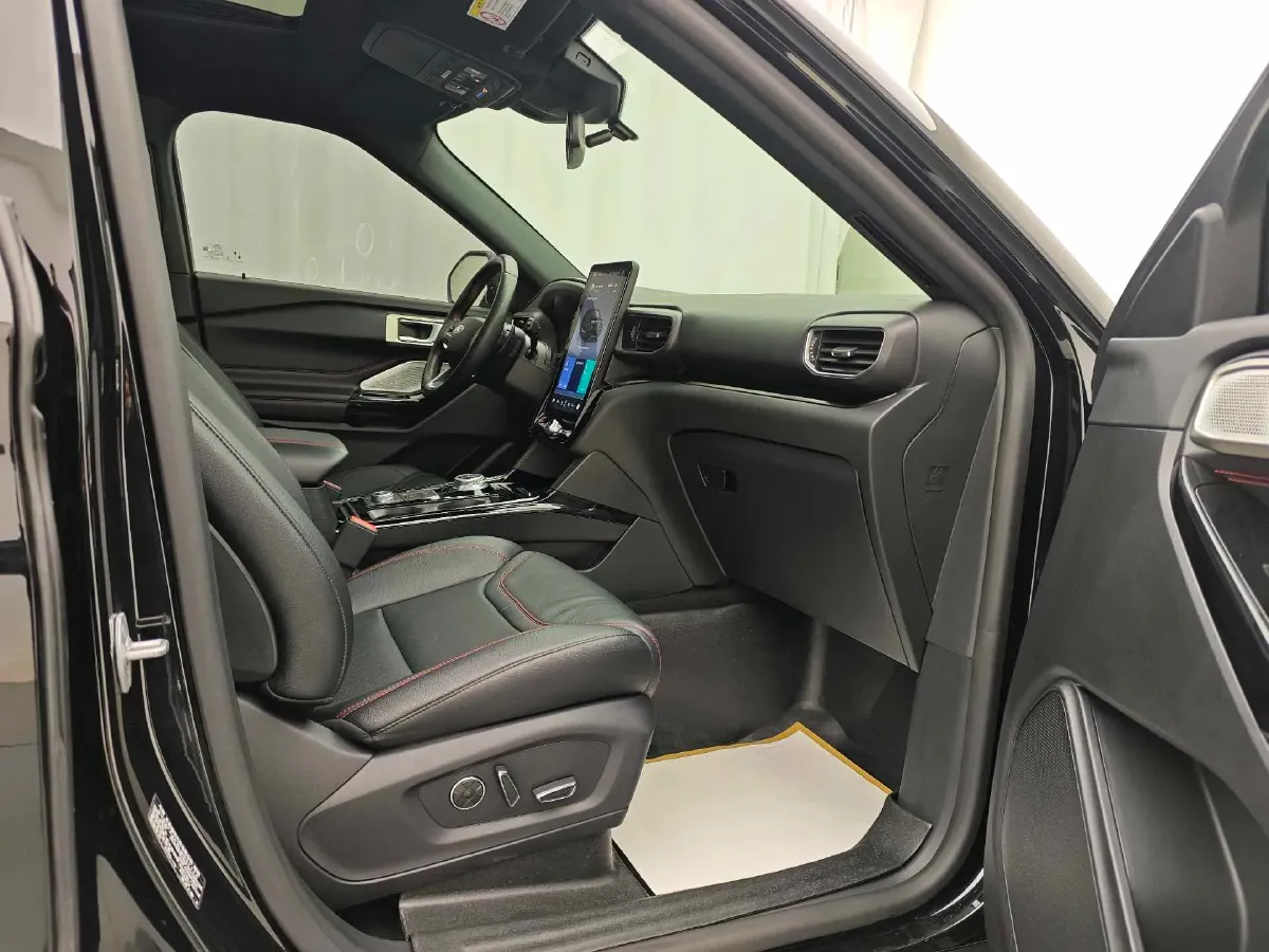 2020 Ford Explorer 2.3T 276HP L4 10AT,autocango,china used car exporter,china ev exporter,chinese used car exporter,chinese used ev exporter