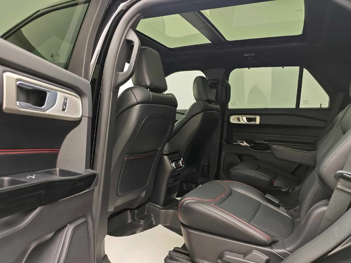 2020 Ford Explorer 2.3T 276HP L4 10AT,autocango,china used car exporter,china ev exporter,chinese used car exporter,chinese used ev exporter