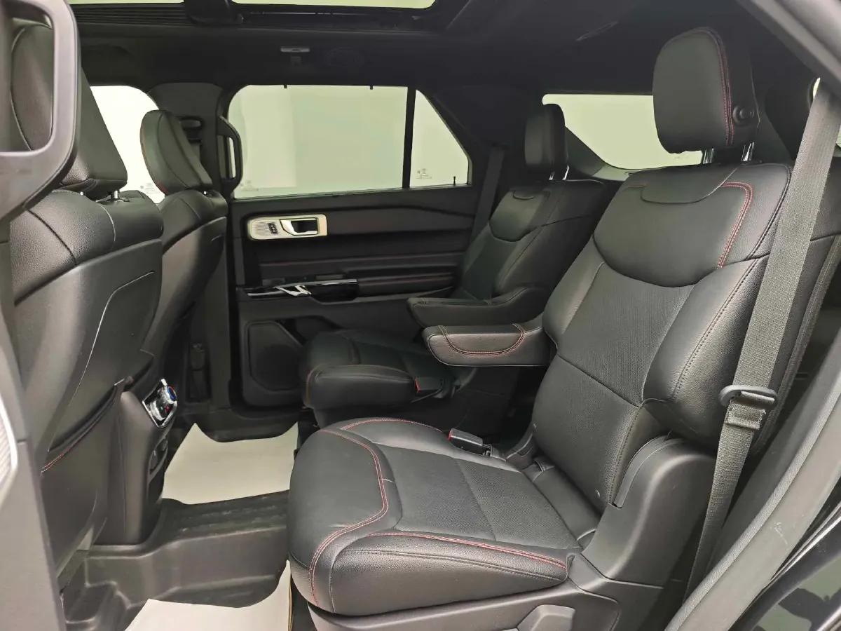 2020 Ford Explorer 2.3T 276HP L4 10AT,autocango,china used car exporter,china ev exporter,chinese used car exporter,chinese used ev exporter