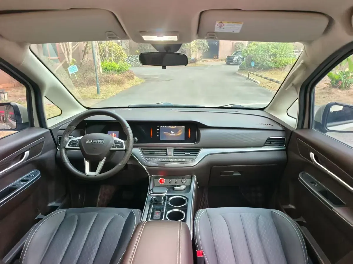 2023 BAW RuiSheng Trump M7 2.0L 144HP L4 8AT,autocango,china used car exporter,china ev exporter,chinese used car exporter,chinese used ev exporter