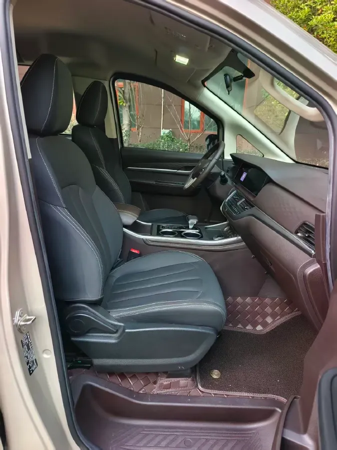 2023 BAW RuiSheng Trump M7 2.0L 144HP L4 8AT,autocango,china used car exporter,china ev exporter,chinese used car exporter,chinese used ev exporter