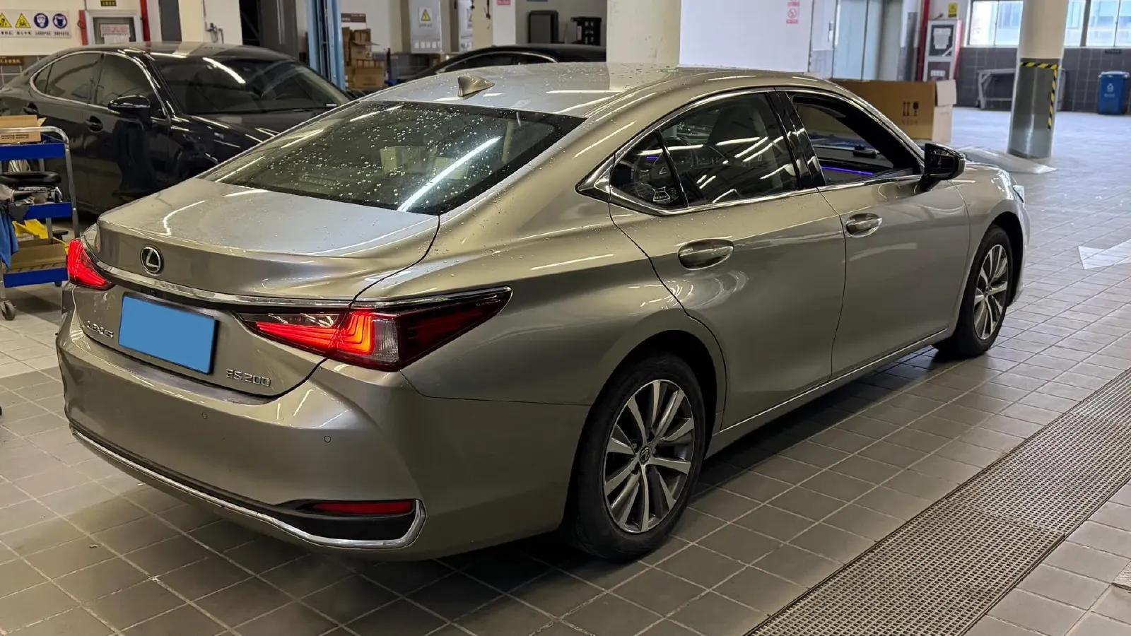 2020 Lexus ES 2.0L 173HP L4 CVT,autocango,china used car exporter,china ev exporter,chinese used car exporter,chinese used ev exporter